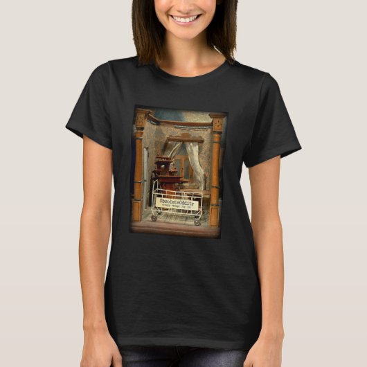 ObsoleteOddity Doll's House -creepy creepy joy joy Tシャツ (正面)