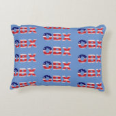 OBX国旗の文字と町 アクセントクッション (裏面)