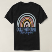 Occupational Therapy Worker OT Boho Rainbow Retro Tシャツ (デザイン正面)