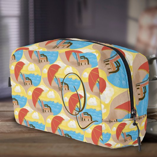 Ocean Beach Chair Art Custom Initial Toiletry Bag ドップキット