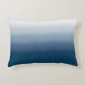 Ocean Blue Gradient Decorative Pillow - Cafécore アクセントクッション (正面)