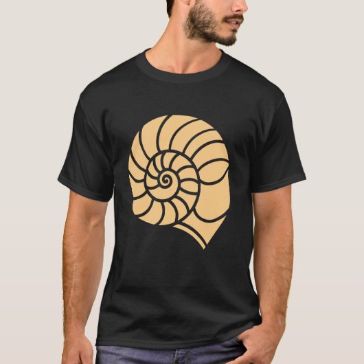 Ocean Humor Minimalist Shells Simple Seashell Tシャツ (正面)