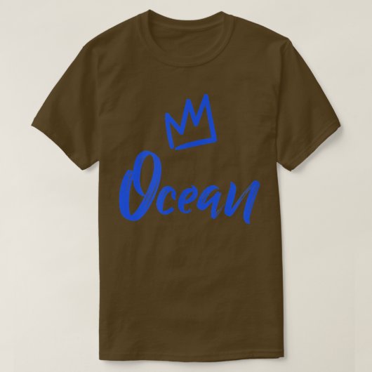 Ocean the King  Blue Crown & Name for Men Called O Tシャツ (デザイン正面)