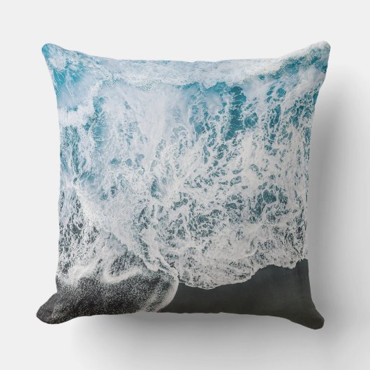 Oceanic Serenity Beach Water Pillow クッション (正面)