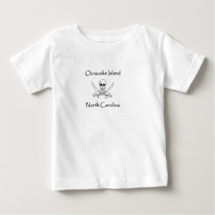 Ocracokeの島のノースカロライナの海賊ロゴ ベビーTシャツ