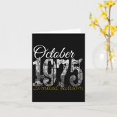 October 1975 Tee 50 Year Old Shirt 1975 50th Birth カード (黄色い花)