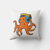 Octopus at Music with Headphone クッション (裏面)
