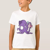 Octopus with Fish.PNG Tシャツ (正面)