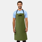 OD Green cooking apron with custom name エプロン (着用した状態)