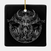 Odinおよび彼のHuginnおよびMuninnをあさり歩きます セラミックオーナメント (裏面)