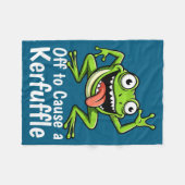 Off To Cause A Kerfuffle Funny Meme Frog Mischief  フリースブランケット (正面(横))