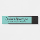 Officeドア名プレートの署名 – ティール(緑がかった色)と黒 サインプレート (正面)