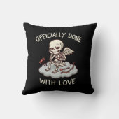 Officially Done With Love Skeleton Cupid Design クッション (裏面)