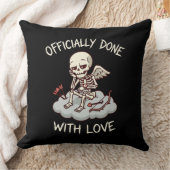 Officially Done With Love Skeleton Cupid Design クッション (ブランケット)