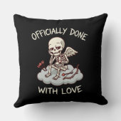 Officially Done With Love Skeleton Cupid Design クッション (裏面)