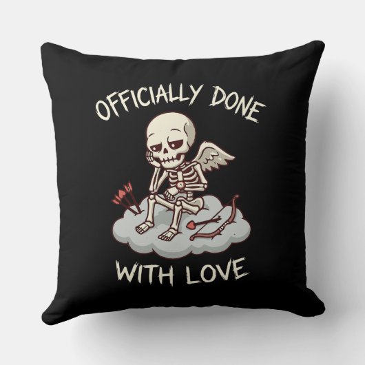 Officially Done With Love Skeleton Cupid Design クッション (裏面)