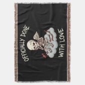 Officially Done With Love Skeleton Cupid Design スローブランケット (正面縦)