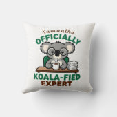 Officially Koala-fied Expert Funny Coffee Pun クッション (裏面)