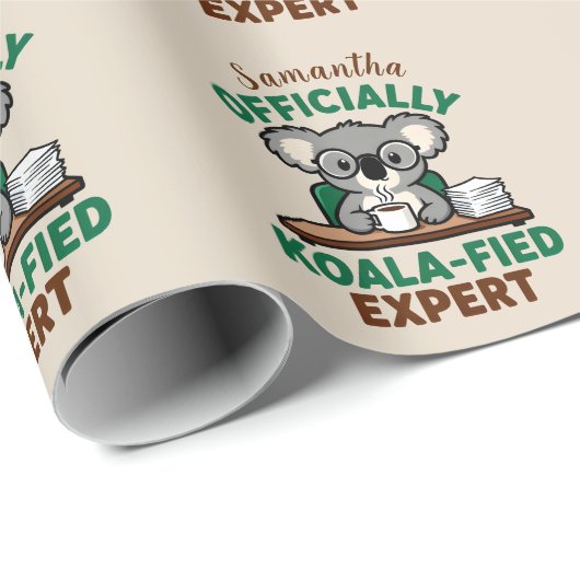 Officially Koala-fied Expert Funny Coffee Pun ラッピングペーパー (ロールコーナー)