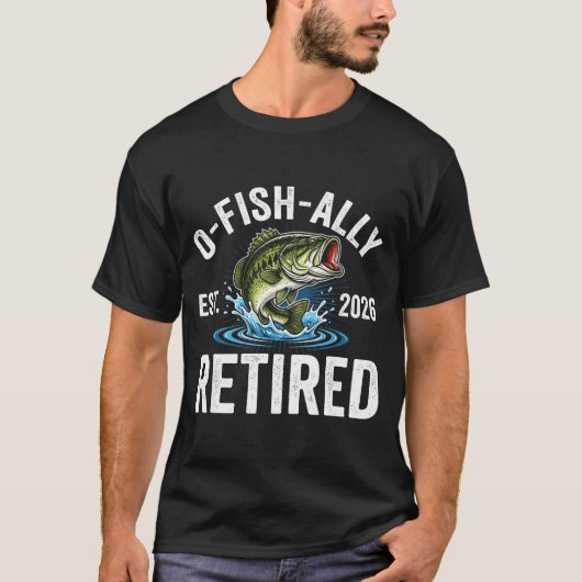 Ofishally Retired 2026 Funny Fishing Retirement Fi Tシャツ (正面)