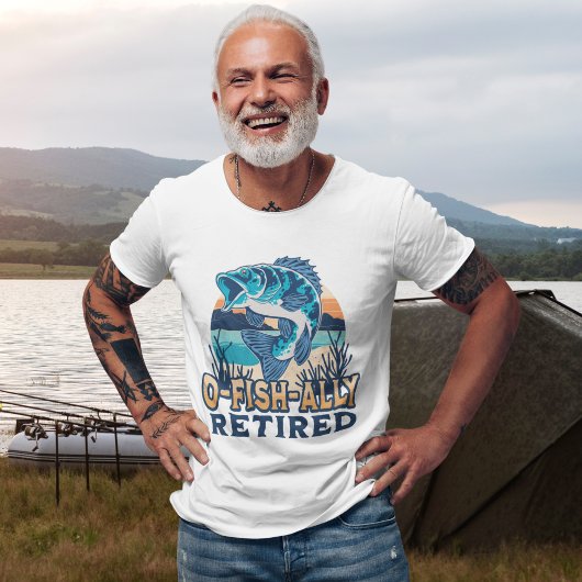 Ofishally Retired Funny Fishing Lovers Tシャツ