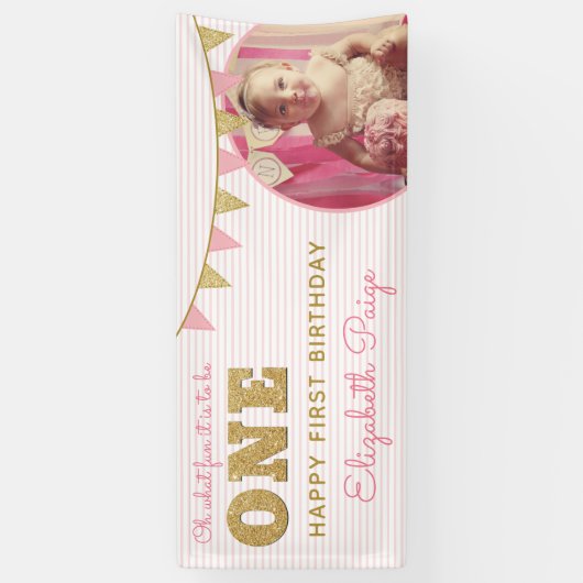 Ohどのようなおもしろいをワンピンク&金ゴールドファースト誕生日 横断幕 (縦)