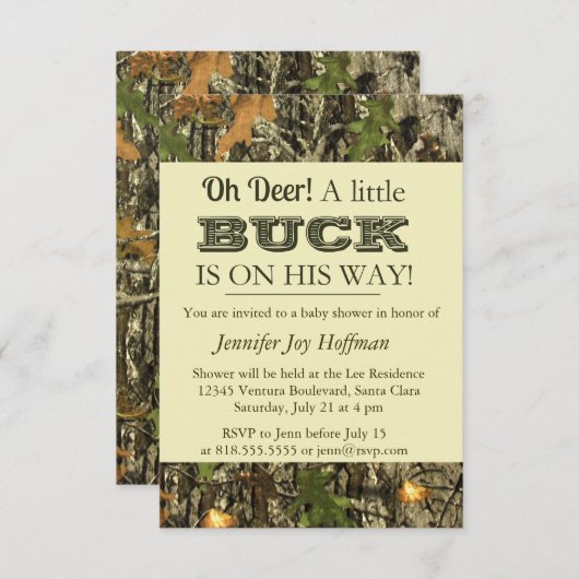 Ohシカは彼の方法に、小さい木びき台あります! 迷彩柄の招待 招待状 (正面/裏面)