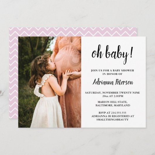 Ohベビースクリプトピンクベビーシャワーフォトシェブロン 招待状 (正面/裏面)