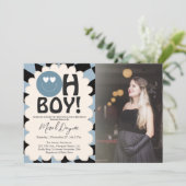 Oh Boy! Modern Groovy Blue Happy Face Baby Shower 招待状 (スタンド正面)