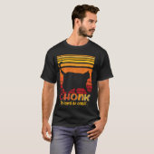 Oh Lord He'来Chonk Scale Catミームミーム Tシャツ (正面フル)