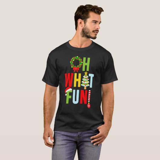 Oh What Fun Christmas  With Wreath And Tree Tシャツ (正面フル)