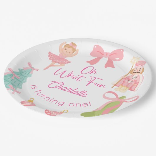 Oh What Fun Pink Nutcracker Birthday ペーパープレート (アングル)