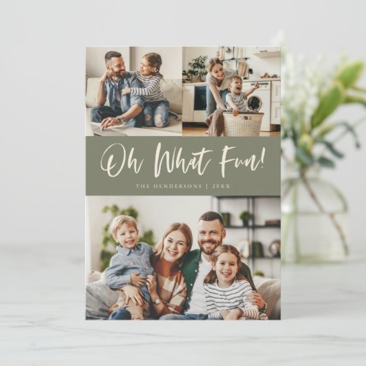 Oh What Fun Script Christmas Photo Sage Green シーズンカード (スタンド正面)
