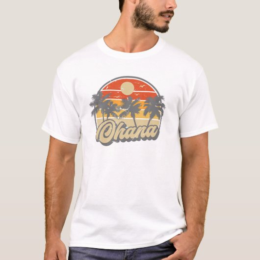 Ohana Hawaiian Island Hibiscus Flower Beach Family Tシャツ (正面)