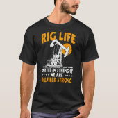 Oilfield Workers On Back Of Clothing 2 Tシャツ (正面)