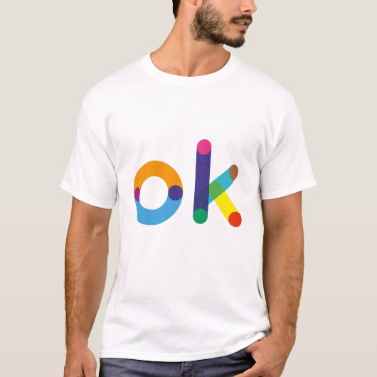 OKおもしろいカラフル文字 Tシャツ (正面)