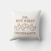 Okだが最初のクロワッサン クッション (裏面)