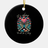 Okではない – スケルトンの手とハート セラミックオーナメント (正面)