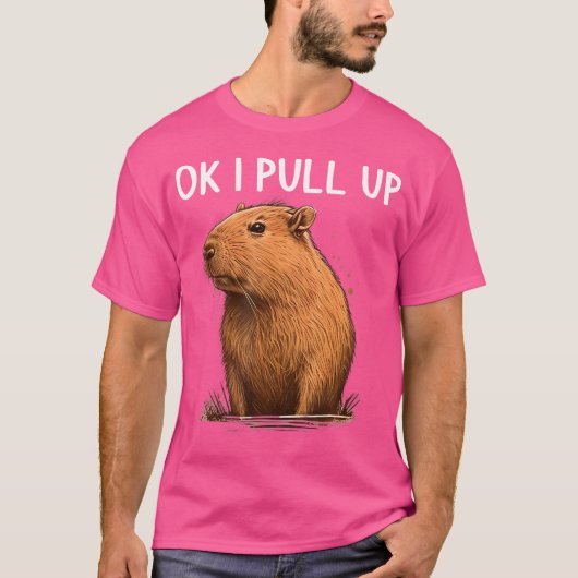 Okキャピバラを女おもしろい性に引き上げる Tシャツ (正面)