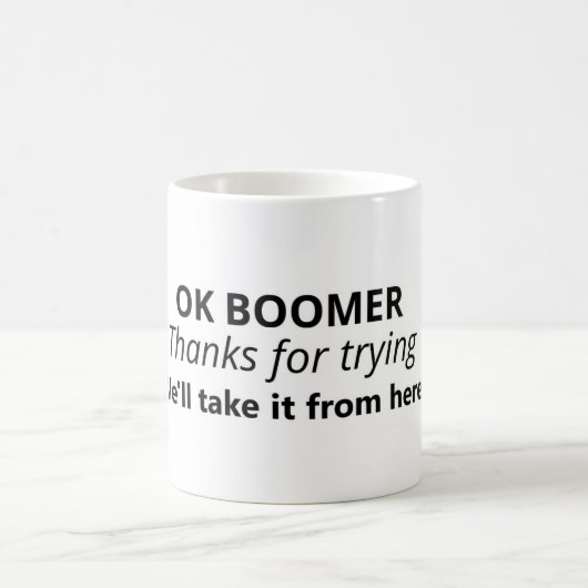 OKブーマーミーム変動 コーヒーマグカップ (中央)