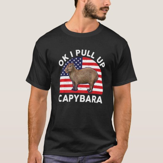 OK IプルアップCapybaraアメリカ合衆国の旗男女性 Tシャツ (正面)