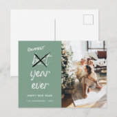 Okayest Year Ever Photo Family New Year Sage Green ポストカード (正面/裏面)