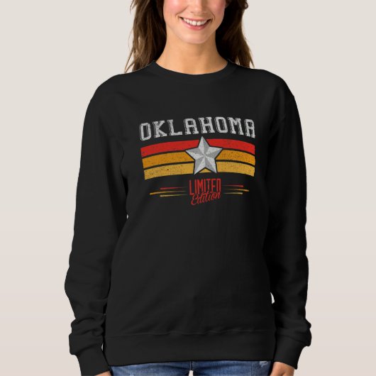 Oklahoma State Retro Vintage Stripes Oklahoma Gift スウェットシャツ (正面)