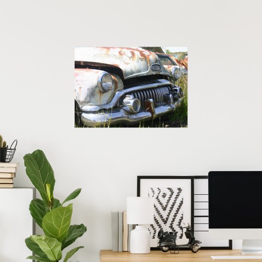 Old Car in a Junkard Poster ポスター (ホームオフィス)