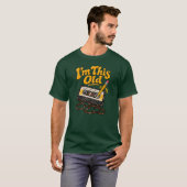 Old Cassette Tape Retro 90s Funny Nostalgia Shirt Tシャツ (正面フル)