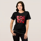 Old-Fashioned Retro Valentine Tree on Cozy Black  トライブレンドＴシャツ (正面全面)
