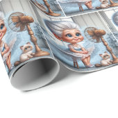 Old Lady Cooling Off In Front of a Retro Fan ラッピングペーパー (ロールコーナー)