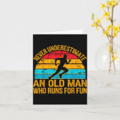 Old Man Running Humor Fitness Lover Funny Senior R カード (黄色い花)