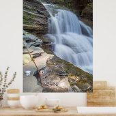 Old Mill滝、Robert H Treman州パーク、NY ポスター (キッチン)