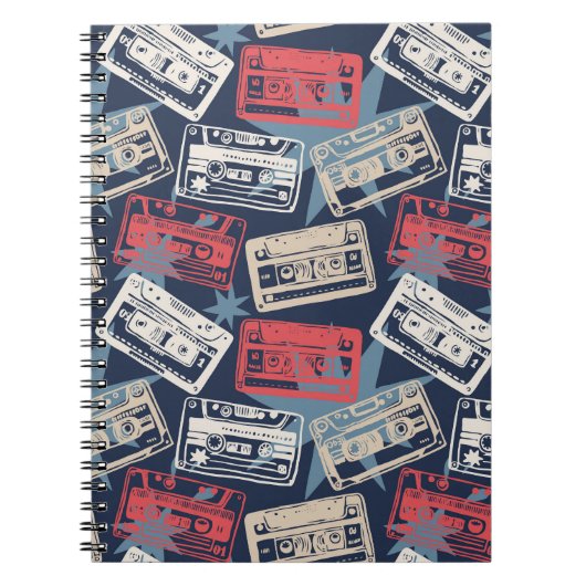 Old Music Cassettesヴィンテージシームレス ノートブック (正面)